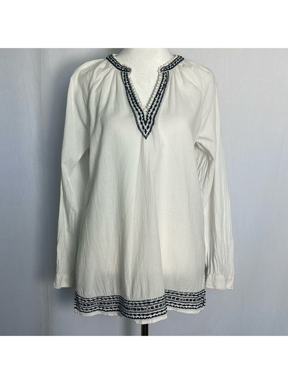 J. CREW Embroidered Tunic Top Size S White Blue Lagenlook Pullover Long Sleeve